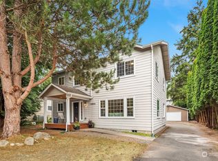 15832 12th Ave NE, Seattle, WA
