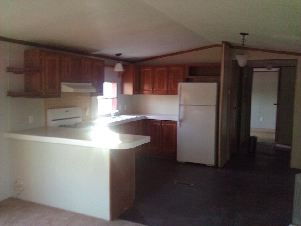 2nd image of 5 E Niles Rd Trlr 10