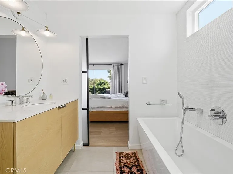 1720 Voorhees Ave — Photo 13