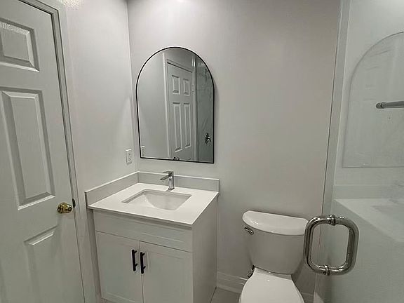 3rd image of 2876 Westbury Ct #2