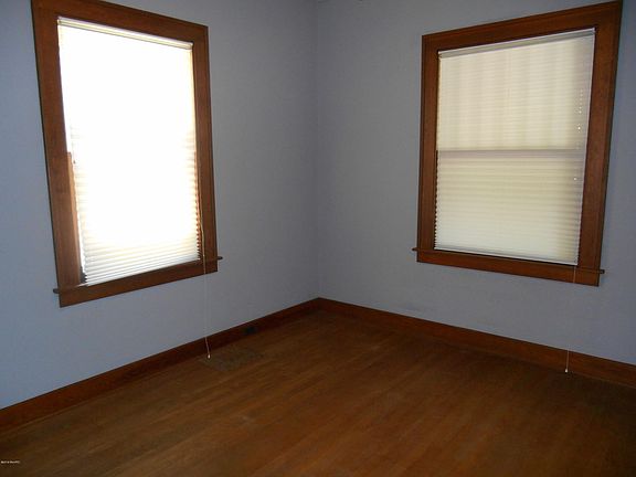 4th image of 745 Hawthorne St NE