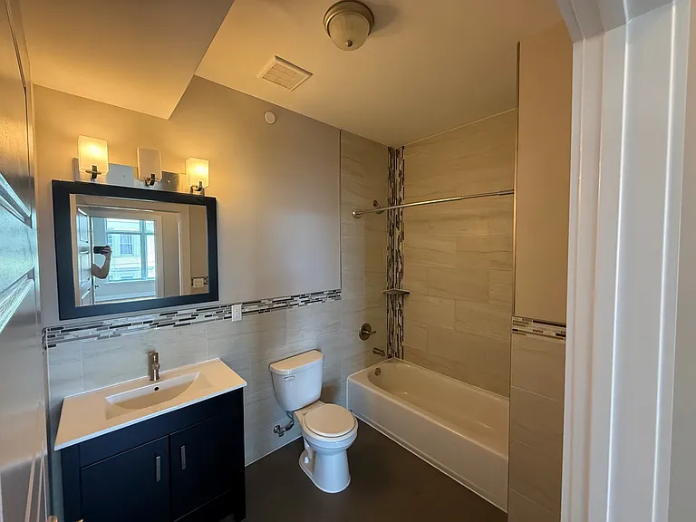 124 Polk St #2E — Photo 10