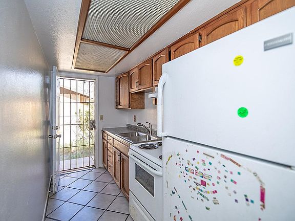5th image of 123 S Magnolia Ave APT 1