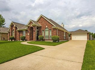 306 King William Dr, La Porte, TX 77571