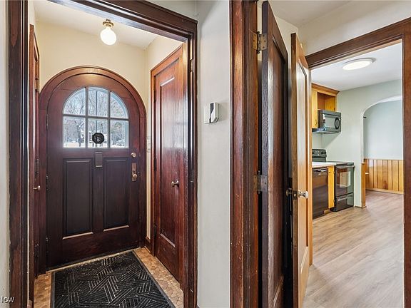 3rd image of 3582 Greenwich Rd