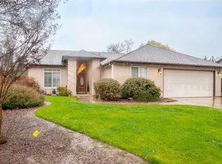 4640 W Manor Ct, Visalia, CA