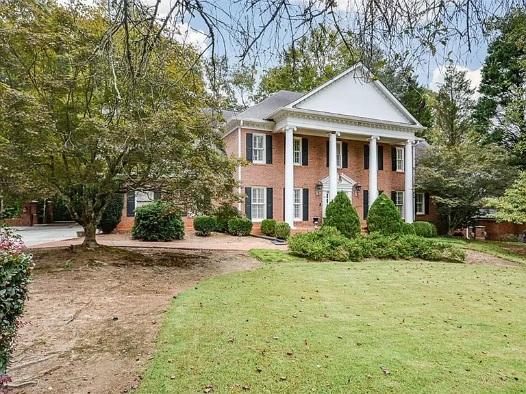 1640 Lazy River Ln — Photo 6