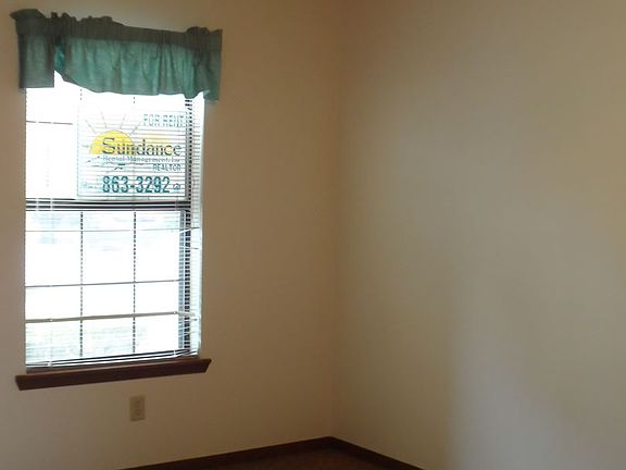 2nd image of 611 Center St Unit 3