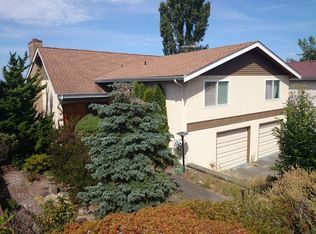 6549 41st Ave SW, Seattle, WA 98136