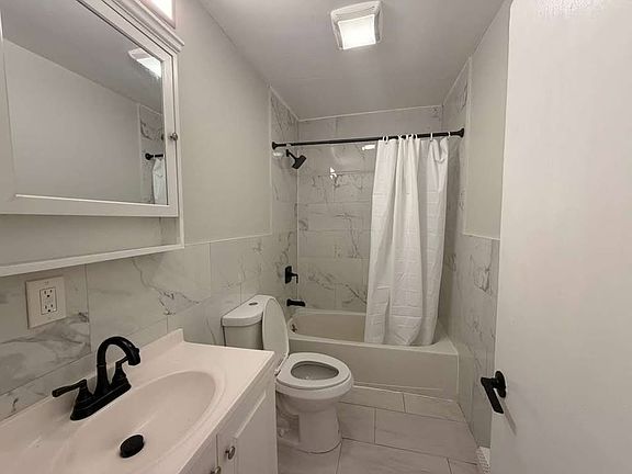 2nd image of 77 Orchard St APT 1