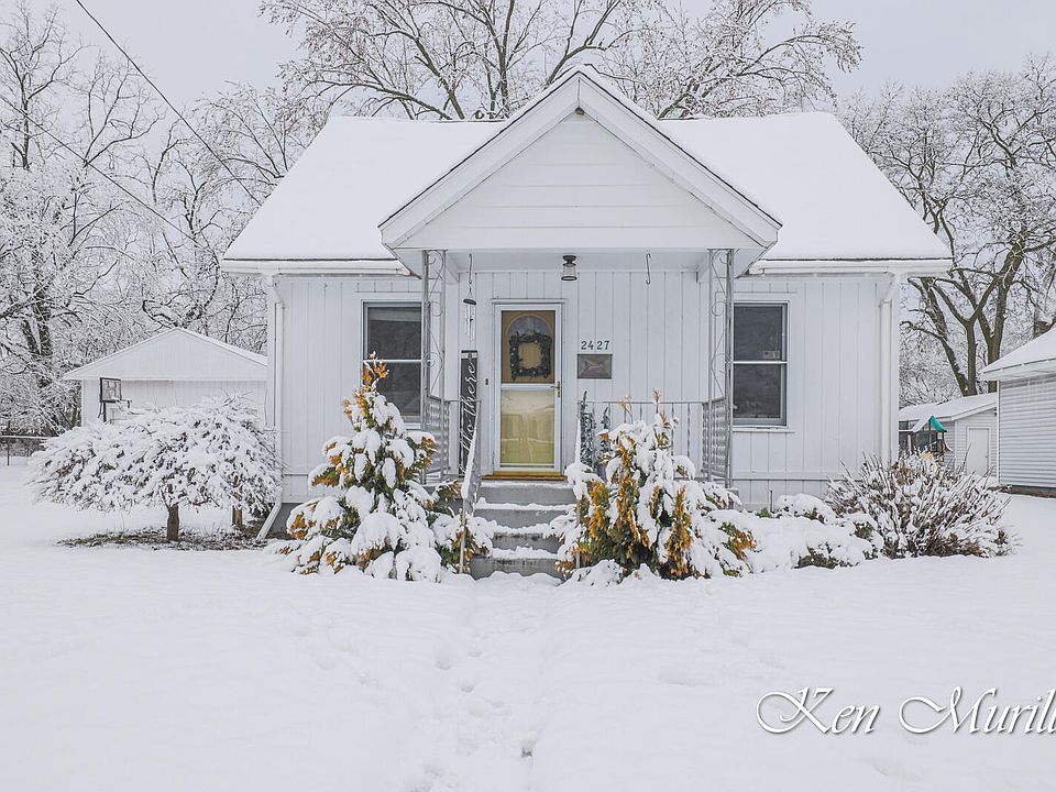 1st image of 2427 De Laat Ave SW