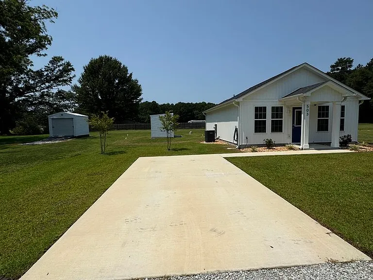 503 Pecan Tree Ln — Photo 2