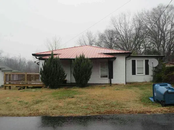 511 W Finger St, Maiden, NC 28650