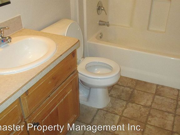 2nd image of 153 Clubhouse Cir APT 102