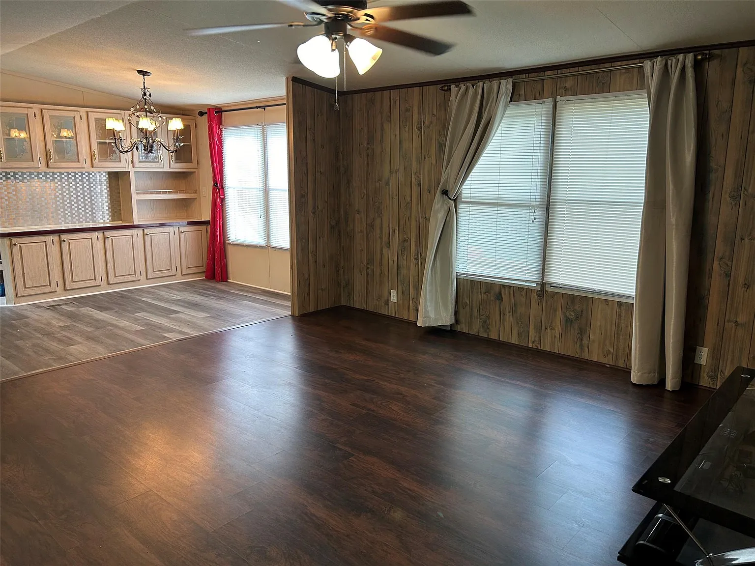 3 bed, 2.0 bath, 1216 sqft, $1,500 — Photo 2