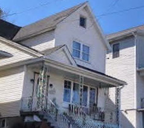 2nd image of 443 Putnam St