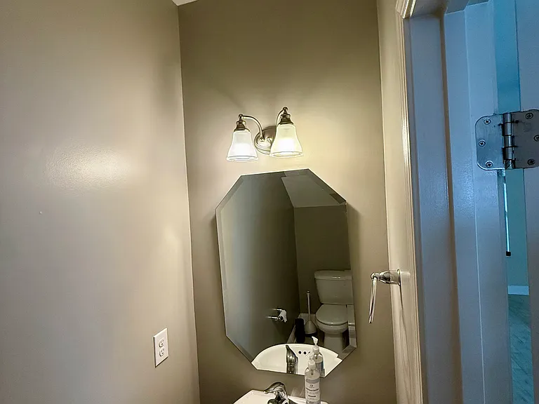 7007 McLothian Ln — Photo 27