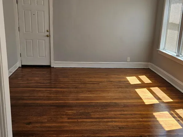 1342 W 70th St #2, Chicago, IL 60636