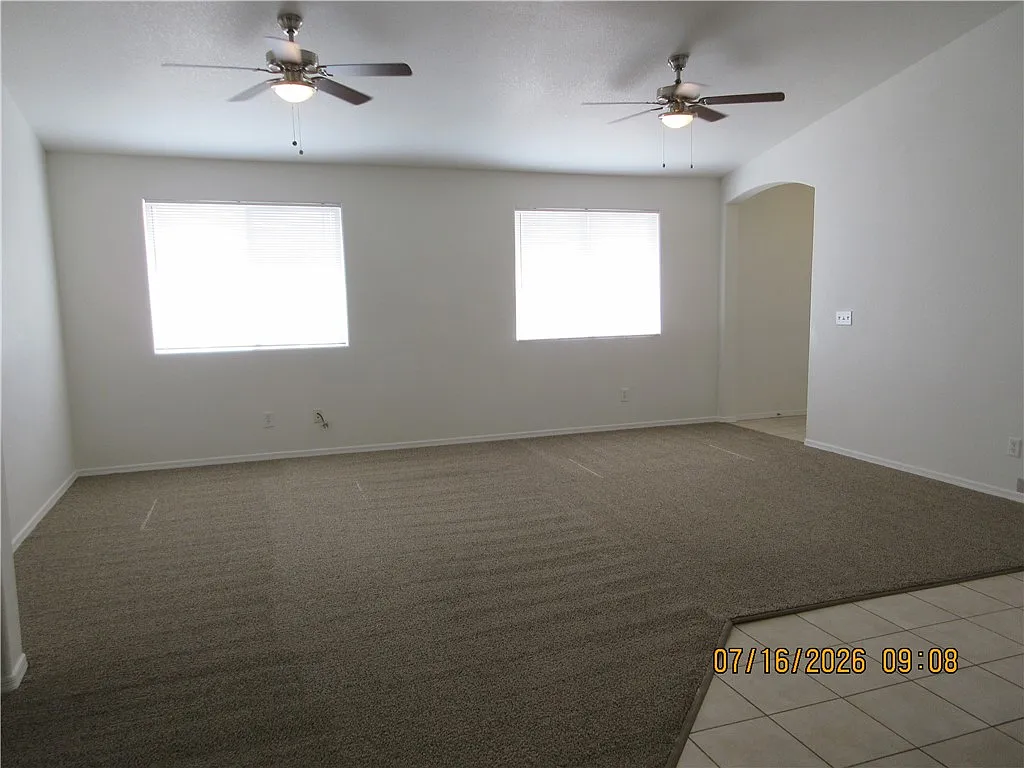 3 bed, 2.0 bath, 1301 sqft, $1,295 — Photo 2
