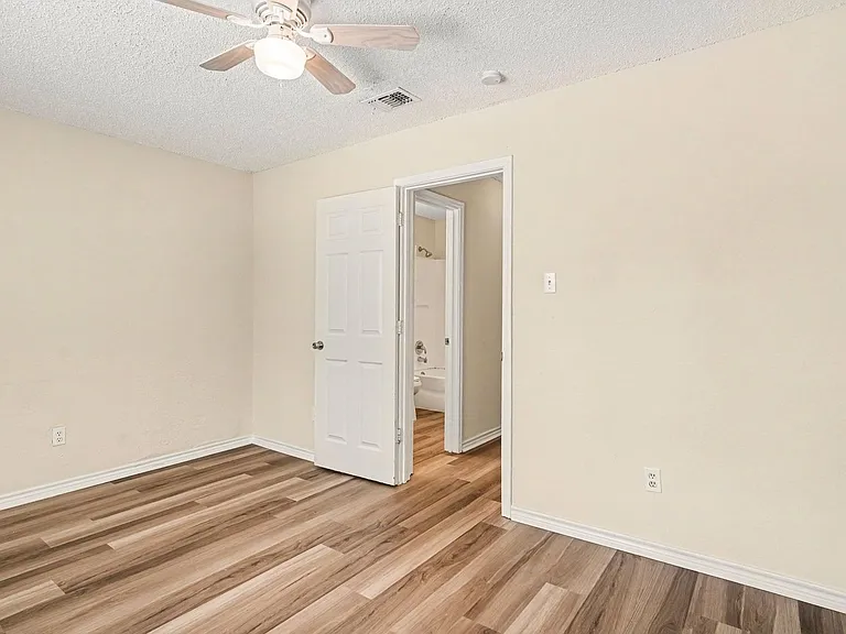 1811 Lipscomb St — Photo 13