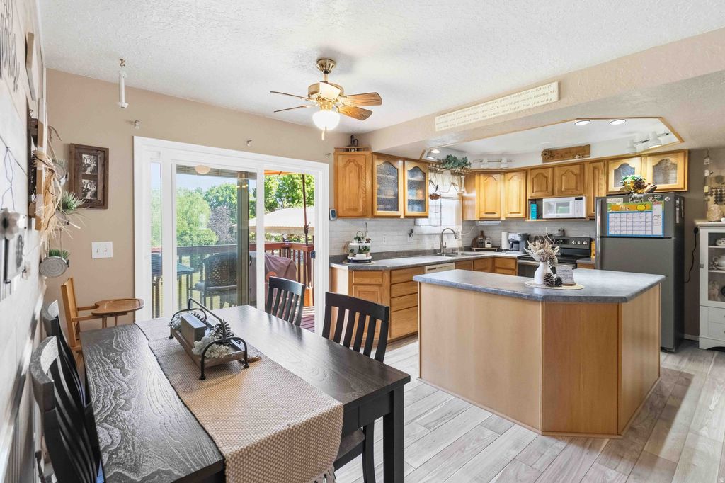 567 W 3200 S, Nibley, UT - View 4