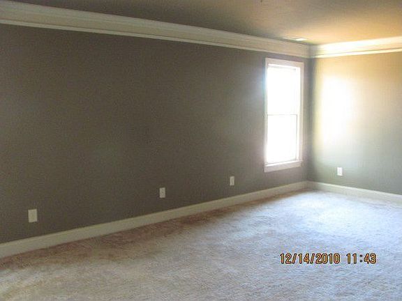 2nd image of 2083 Millcrest Dr