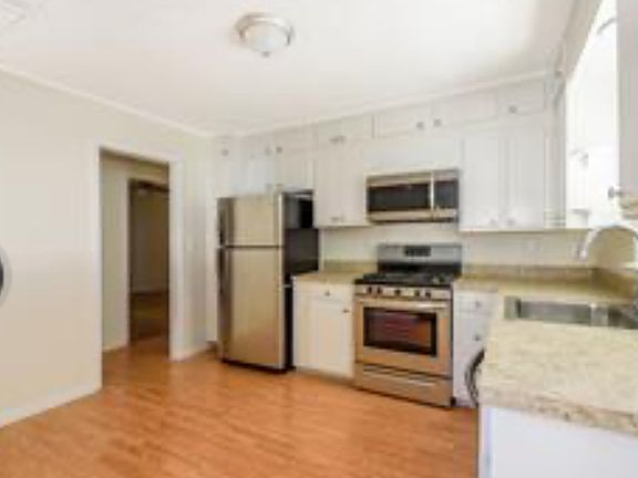 2nd image of 101 Troy Ave Unit 1