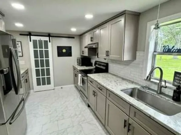 819 Fields Rd, Jacksonville, FL 32218