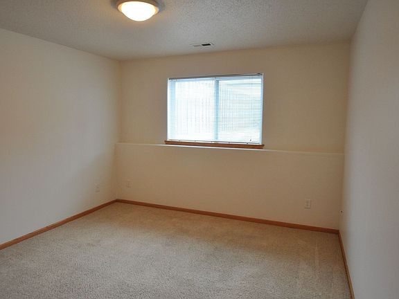 5th image of 1104 37th Ave S