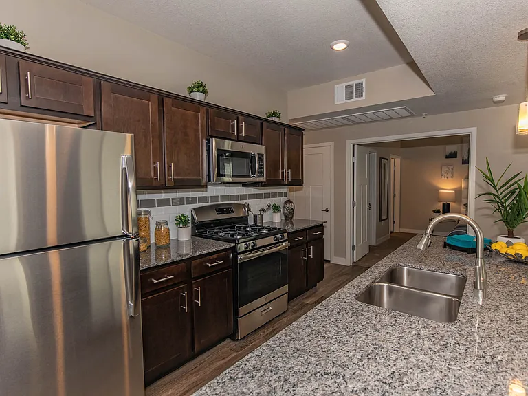 B3 1140 SQFT 2 Bed 2 Bath