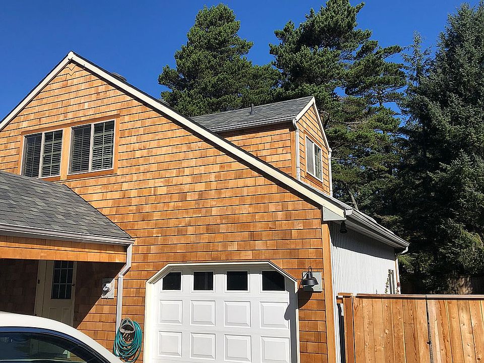 2nd image of 470 Treasure Cove Ln