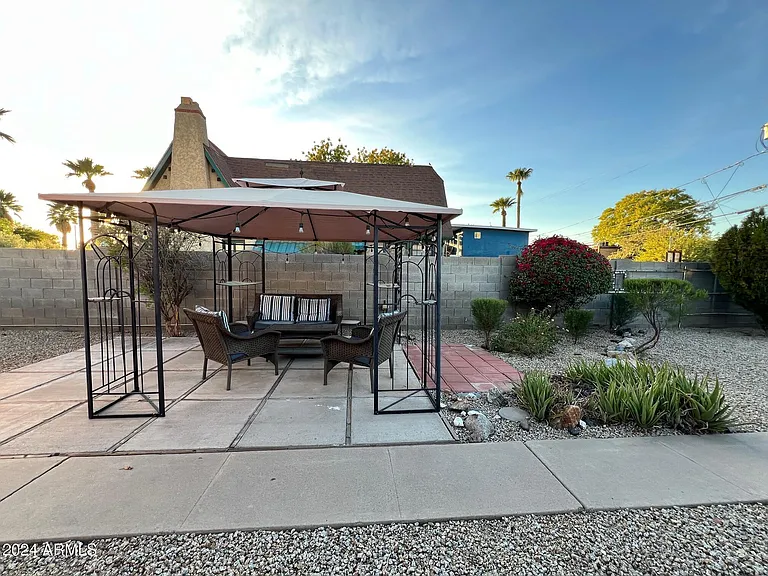30 W Culver St #B — Photo 32