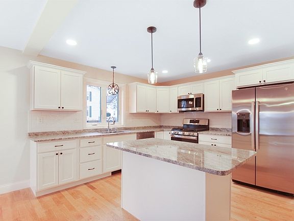 4th image of 29 Belmont Ave #29