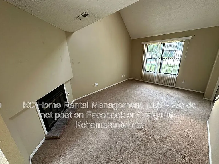 900 NW 36th Street Ter — Photo 12