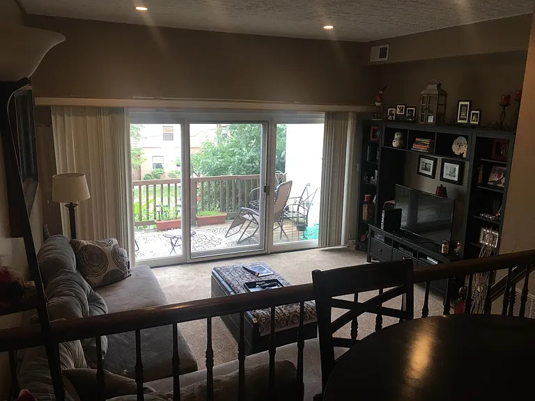129 Community Ct — Photo 4