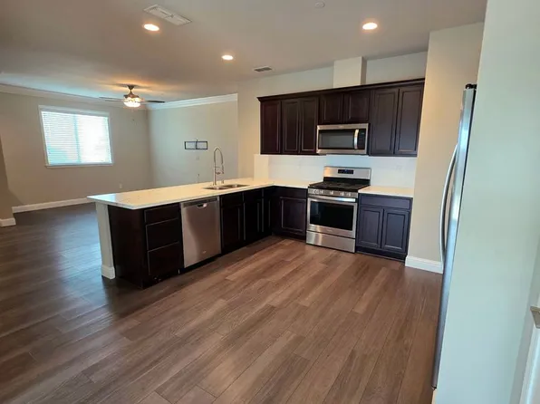 846 Congaree Ln, Redding, CA 96001