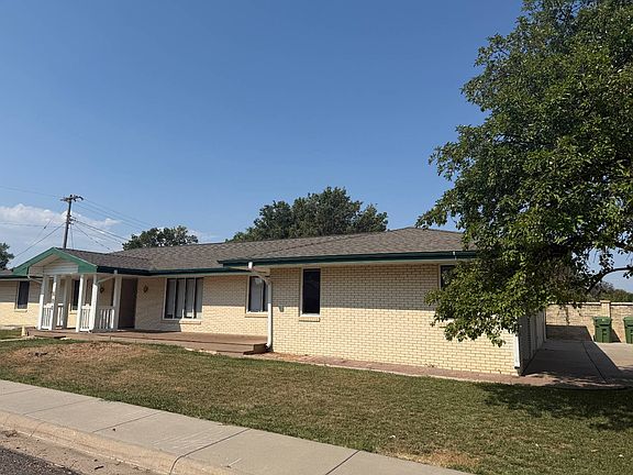 3rd image of 880 N Thompson Ave