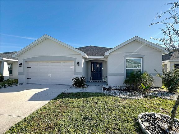 2nd image of 412 Lily Ln