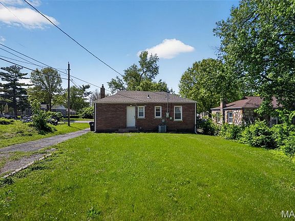 4th image of 8211 Montreal Dr