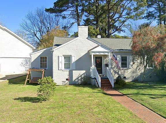 3rd image of 104 Pembroke Cir