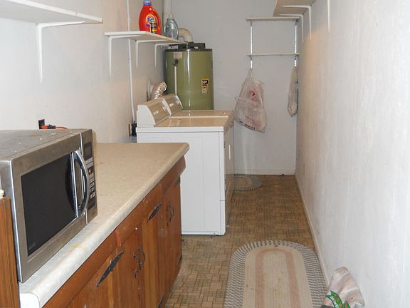 3rd image of 255 N Quail Dr