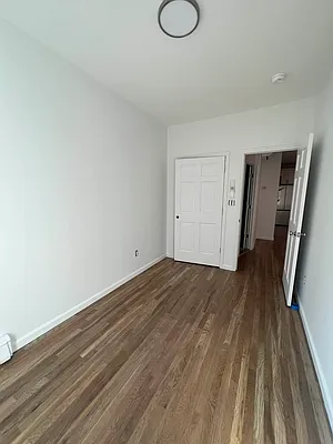 Rented by Standard Living Realty Inc | media 18