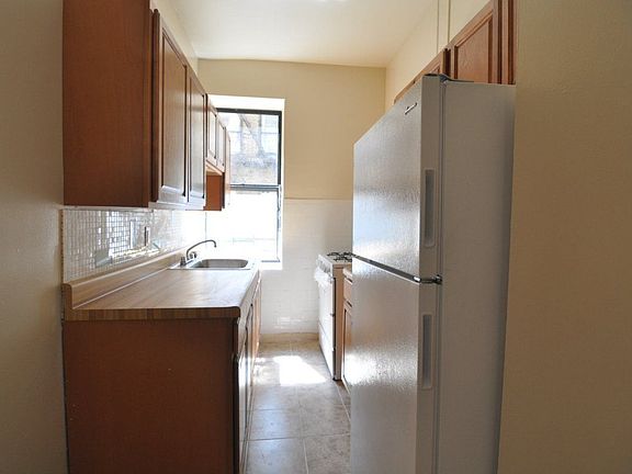 5th image of 555 Ocean Ave APT 2K