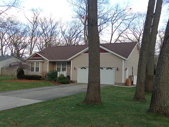 3rd image of 1226 Spencer Woods Dr
