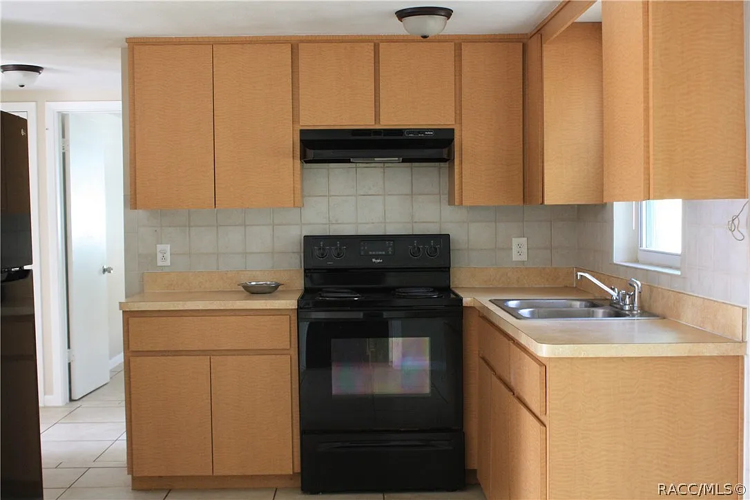 3 bed, $1,650 — Photo 3