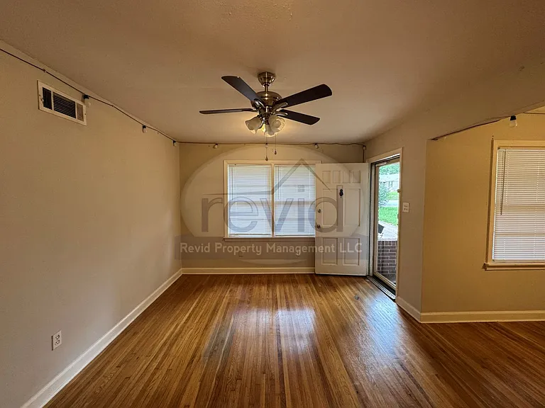 1356 Mount Moriah Rd — Photo 4