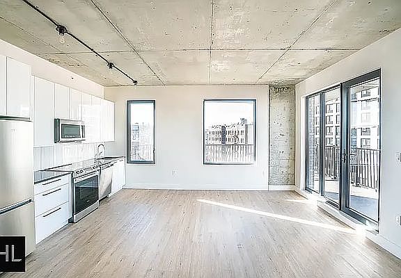 3rd image of 815 Flatbush Ave #326