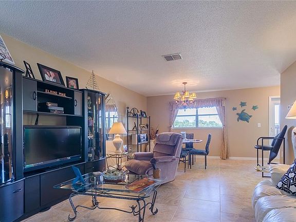 5th image of 245 Center Rd Unit 207