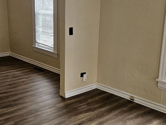 5th image of 434 Barnes St