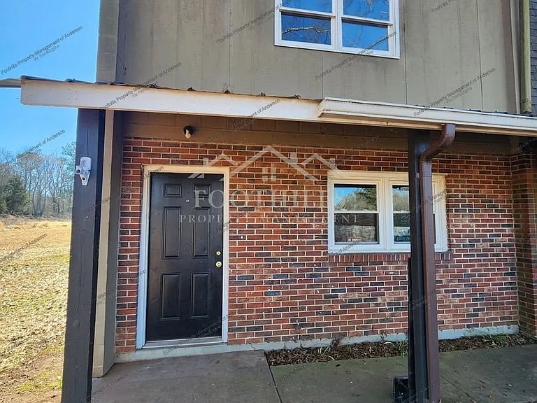 208 N Major Rd #D — Photo 1